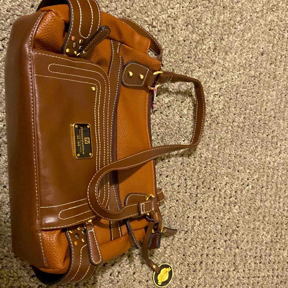 Stone Mountain brown shoulder bag.  Lots of zippered pockets!!  Nearly new!!